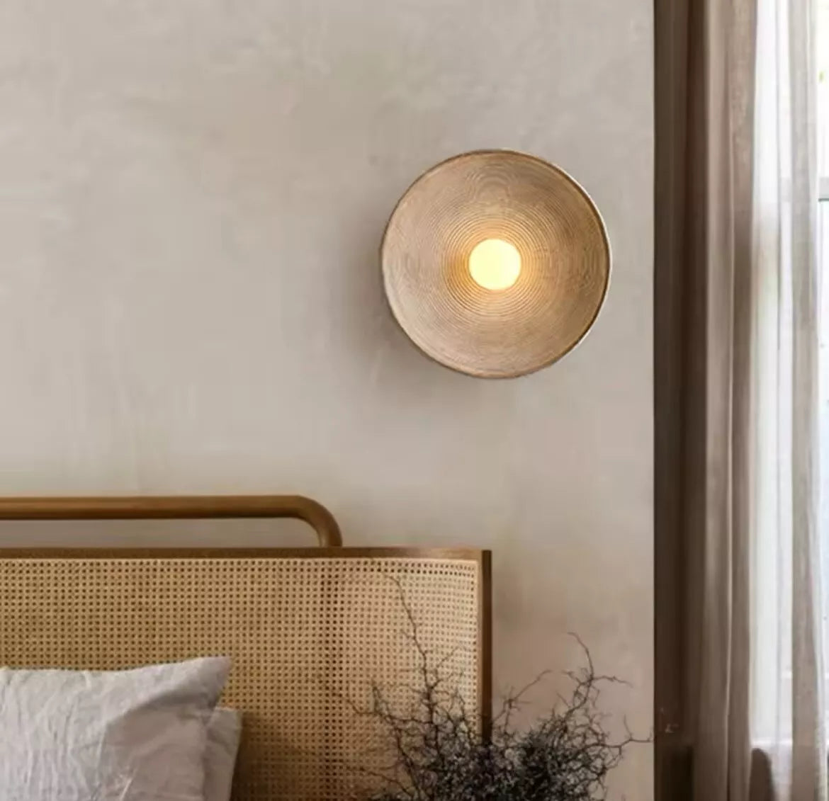 Nordic Round Circle Ribbed Effect Wall Light With Glass Centre Globe