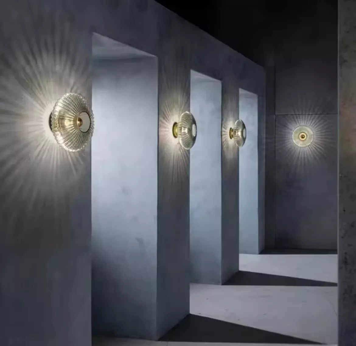 Decorative Ribbed Glass Round Wall Sconce Light